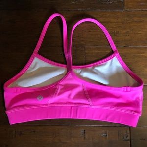 adorable Lululemon sports bra